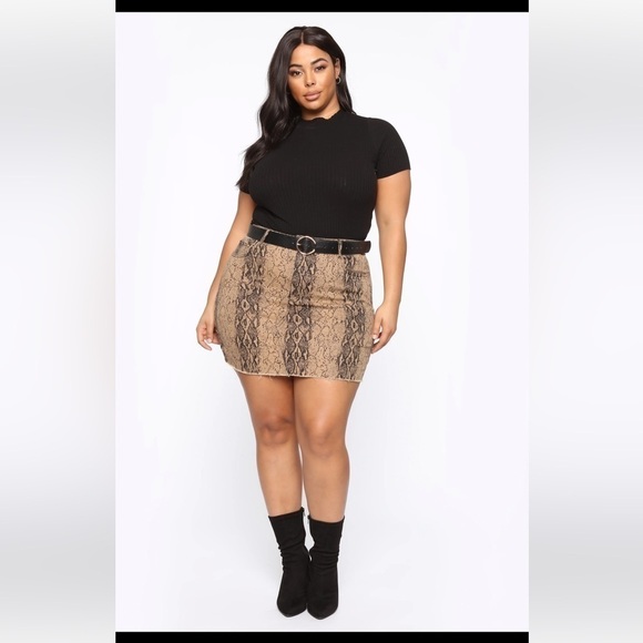 FASHION Nova Push It Along Black Tee. Size 3X - Picture 3 of 5